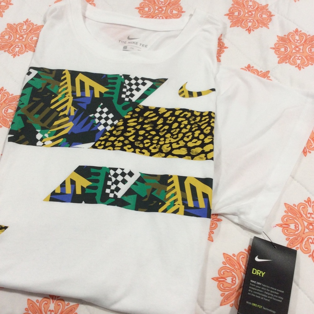 NEW Mens Rare Nike T shirt XXL 2XL